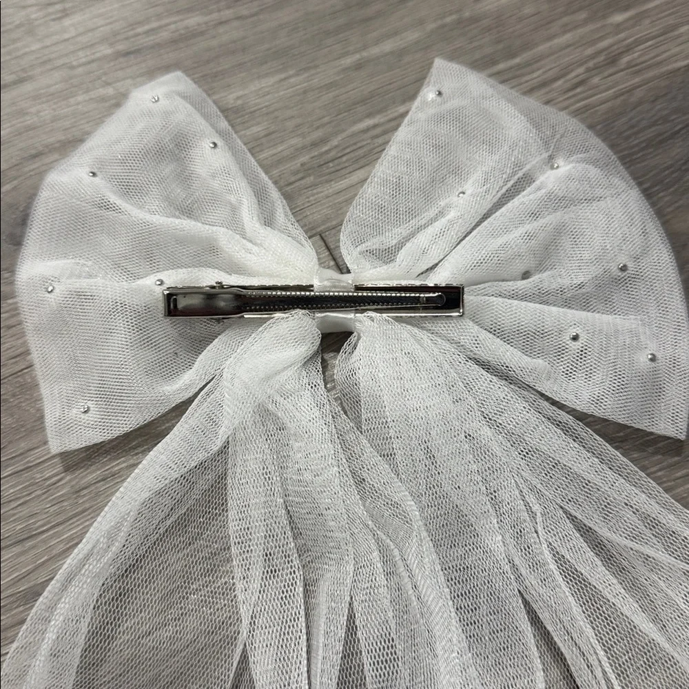 Women’s White Tulle Veil Hair Bow Clip with Faux Pearls Bridal Wedding Lulu’s